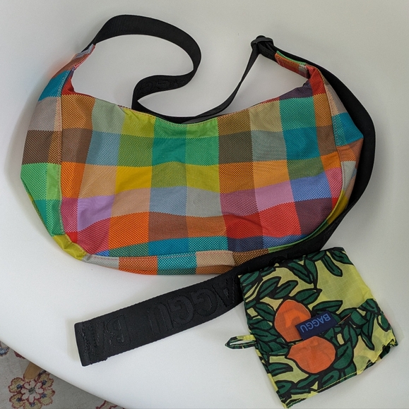 medium crescent: madras NWT BAGGU - Picture 2 of 3